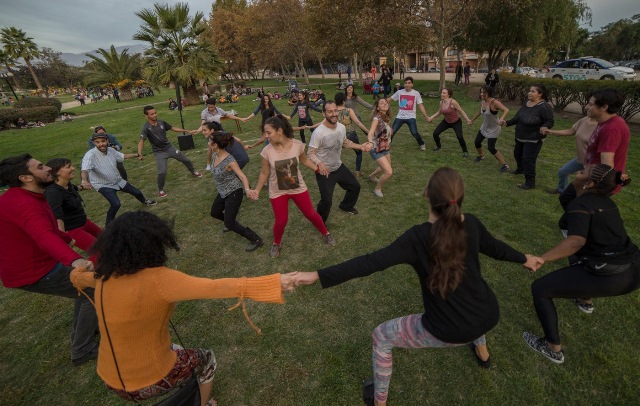 “La unión”, el proyecto de baile social que pretende despertar la conciencia colectiva de los santiaguinos “La unión”, el proyecto de baile social que pretende despertar la conciencia colectiva de los santiaguinos