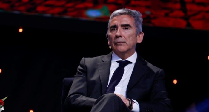 Carlos Peña toma distancia de gratuidad y amenaza con bajarse si en 2017 va en glosa Carlos Peña toma distancia de gratuidad y amenaza con bajarse si en 2017 va en glosa