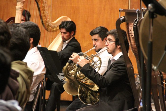 Tres chicos y un sueño colectivo: Convivir en el lenguaje universal de la música Tres chicos y un sueño colectivo: Convivir en el lenguaje universal de la música