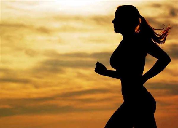 Estudio sugiere que hacer ejercicio reduce el riesgo de padecer 13 tipos de cáncer Estudio sugiere que hacer ejercicio reduce el riesgo de padecer 13 tipos de cáncer