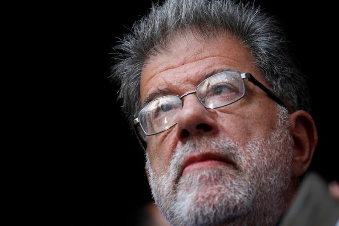 Eduardo Engel revela falsedad de propuesta tributaria de Piñera presentada como “estándar Ocde” Eduardo Engel revela falsedad de propuesta tributaria de Piñera presentada como