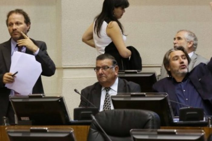 Senado aprueba Agenda Corta Antidelincuancia y PS anuncia que asistirá al TC por Control de Identidad Senado aprueba Agenda Corta Antidelincuancia y PS anuncia que asistirá al TC por Control de Identidad