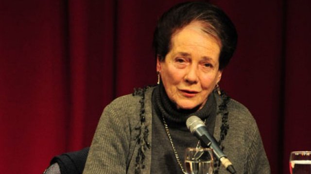 Mónica Echeverría lanza libro en el que denuncia a los que dejaron los ideales libertarios por la práctica neoliberal Mónica Echeverría lanza libro en el que denuncia a los que dejaron los ideales libertarios por la práctica neoliberal