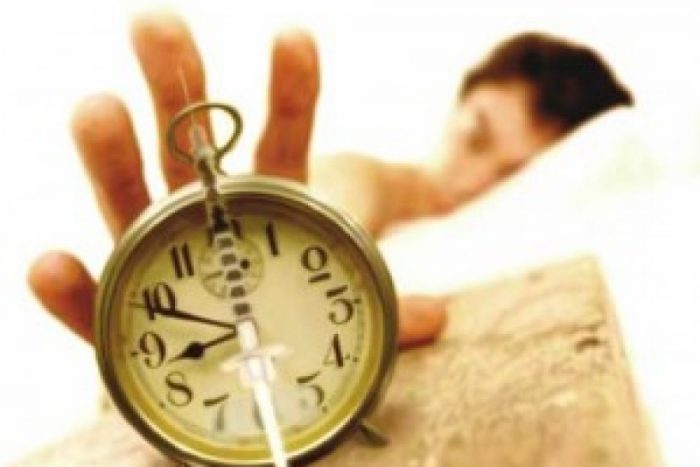 Científico critica cambio de horario por “insuficiente” y advierte sobre efectos negativos sobre la salud Científico critica cambio de horario por “insuficiente” y advierte sobre efectos negativos sobre la salud