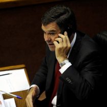 Gobierno invita a senador Ossandón para participar en spot sobre proceso constituyente