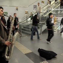 Metro rectifica y elimina disposición que prohibía a músicos tocar canciones de contenido político