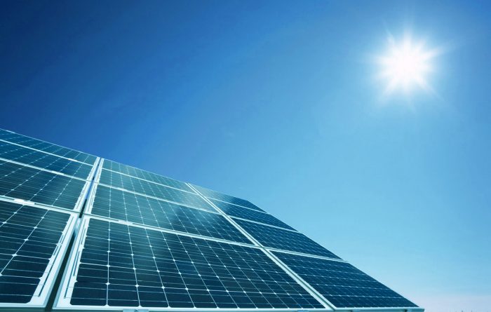 Científico de Harvard que dudaba de la energía solar: “Estaba equivocado” Científico de Harvard que dudaba de la energía solar: