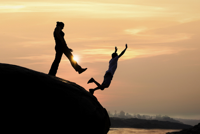 Somos la generación que no quiere relaciones Somos la generación que no quiere relaciones