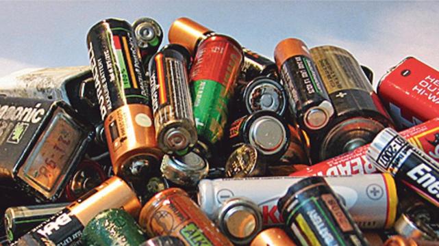 Bolivia producirá 400 mil baterías de litio junto a alemanes Bolivia producirá 400 mil baterías de litio junto a alemanes