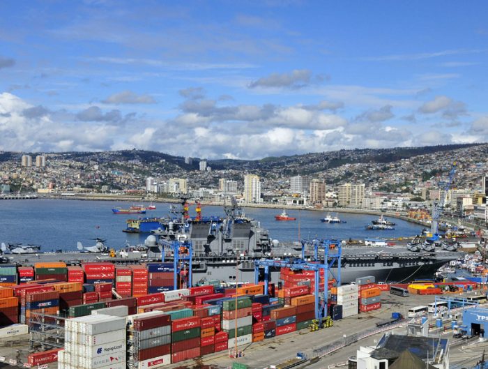 Acerca de la vulnerabilidad y escasa diversificación del sector exportador chileno Acerca de la vulnerabilidad y escasa diversificación del sector exportador chileno