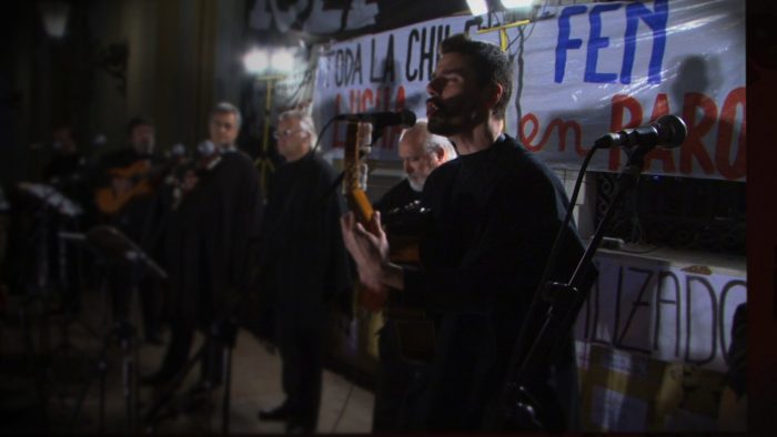 Crítica de cine: “Quilapayún, más allá de la canción”, las melodías de una revolución derrotada Crítica de cine: “Quilapayún, más allá de la canción”, las melodías de una revolución derrotada