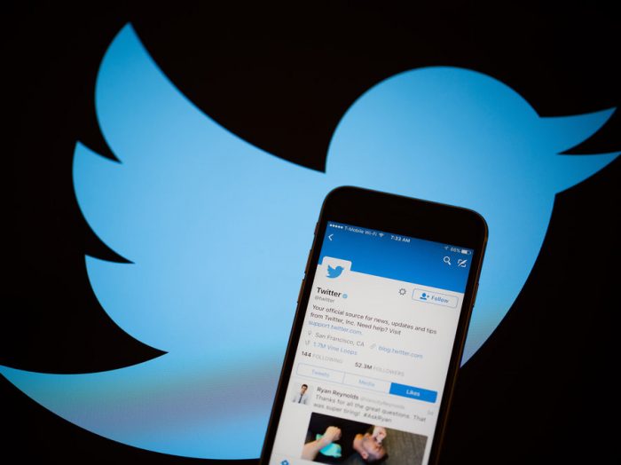Twitter y Bloomberg cierran acuerdo para crear servicio que transmitirá noticias exclusivamente para la red social Twitter y Bloomberg cierran acuerdo para crear servicio que transmitirá noticias exclusivamente para la red social