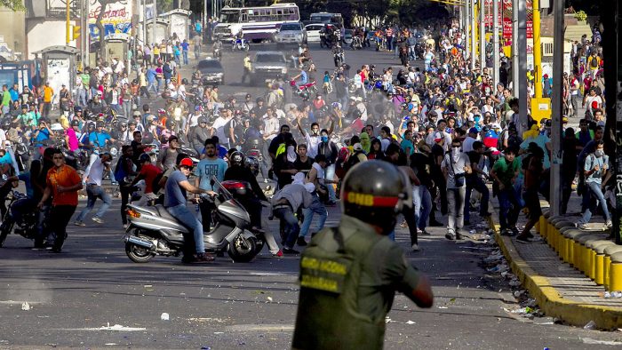 Opositores alertan de que Venezuela está al borde de un estallido social Opositores alertan de que Venezuela está al borde de un estallido social