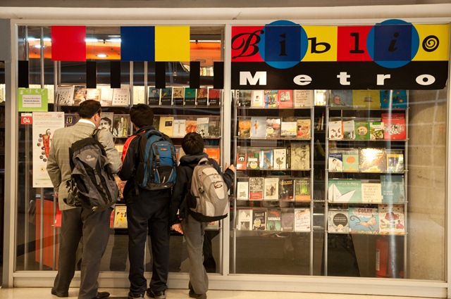 Bibliometro cumple 20 años siendo la biblioteca pública más grande de Chile Bibliometro cumple 20 años siendo la biblioteca pública más grande de Chile
