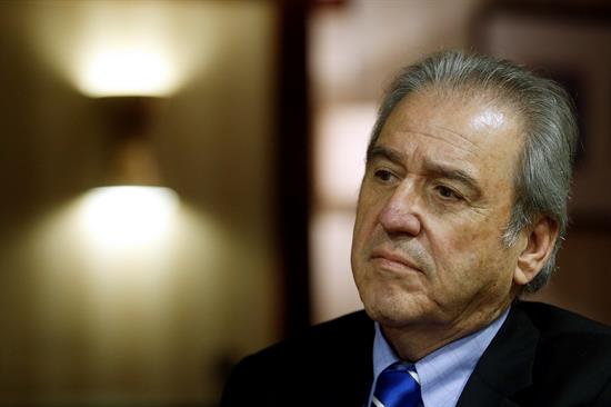 Sergio Campos: a la democracia chilena le falta prensa pluralista Sergio Campos: a la democracia chilena le falta prensa pluralista