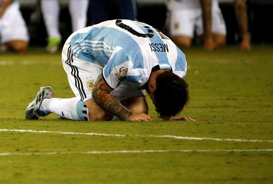 La renuncia de Messi eclipsa la victoria de Chile en la prensa española La renuncia de Messi eclipsa la victoria de Chile en la prensa española