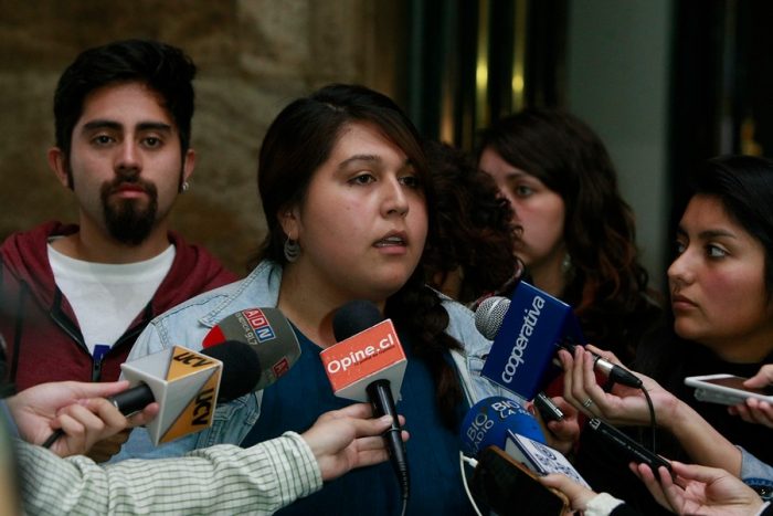Estudiantes de la Confech piden autorización para marchar por Providencia este jueves Estudiantes de la Confech piden autorización para marchar por Providencia este jueves