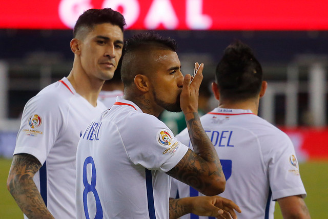 Alguna vez que nos toque: Chile gana jugando a nada con un penal dudoso Alguna vez que nos toque: Chile gana jugando a nada con un penal dudoso