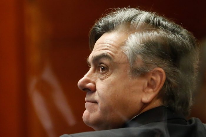 SII da señal política y se retira de audiencia de formalización a Longueira por no existir querella nominativa SII da señal política y se retira de audiencia de formalización a Longueira por no existir querella nominativa