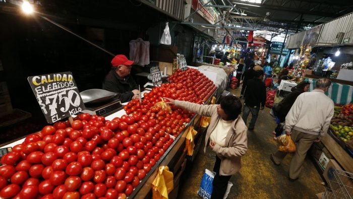 Los tomates no dan tregua con la inflación: BBVA anticipa que IPC «podría sorprender al alza» en junio Los tomates no dan tregua con la inflación: BBVA anticipa que IPC