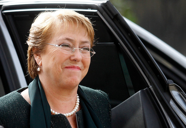 Bachelet se abre a bajar la querella si se reconoce el error de publicar información falsa sobre ella:  