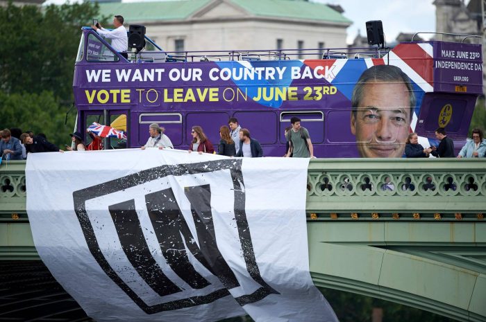 Campaña del “Brexit” permanece suspendida por asesinato de diputada británica Campaña del