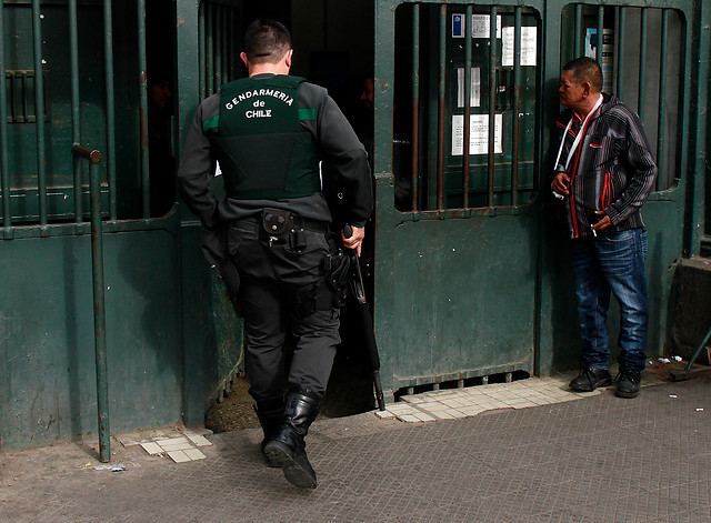 Gendarmes golpean la mesa y anuncian paro nacional a partir del lunes Gendarmes golpean la mesa y anuncian paro nacional a partir del lunes