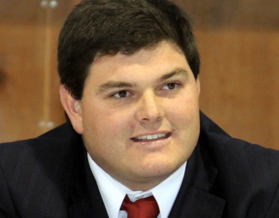 Candidato UDI formalizado en el caso SQM sería el nuevo alcalde de Zapallar Candidato UDI formalizado en el caso SQM sería el nuevo alcalde de Zapallar