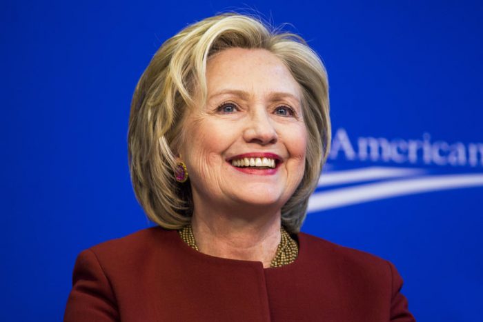 Hillary Clinton emitirá primer anuncio electoral en español durante la Copa América Hillary Clinton emitirá primer anuncio electoral en español durante la Copa América