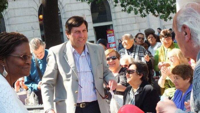 Comunista gana primarias en La Florida: enfrentará al ex UDI Rodolfo Carter en las municipales de octubre Comunista gana primarias en La Florida: enfrentará al ex UDI Rodolfo Carter en las municipales de octubre