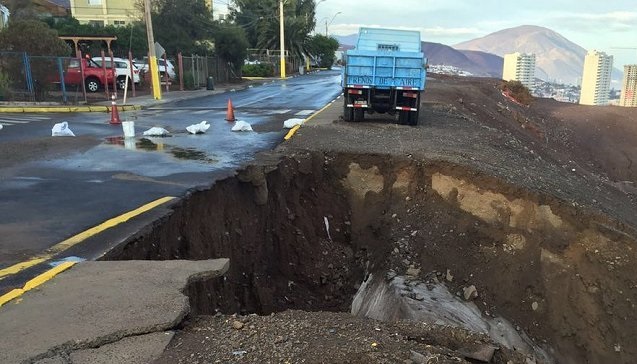 Antofagasta baja la alerta roja por amarilla tras intensas lluvias Antofagasta baja la alerta roja por amarilla tras intensas lluvias