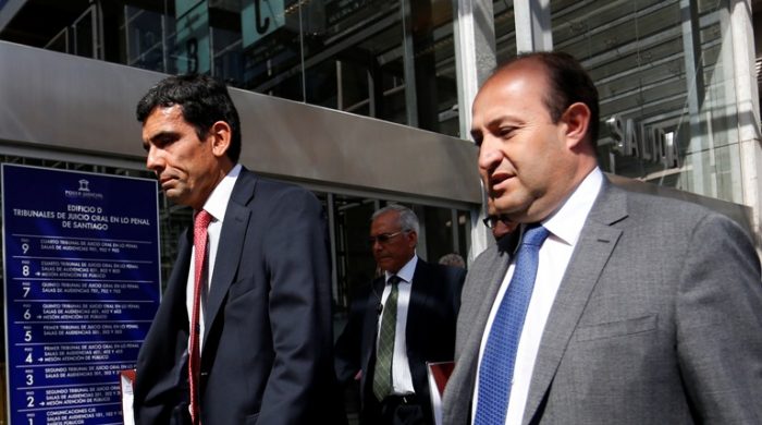 Corte de Apelaciones rechaza sobreseer a Bombal en caso Penta y da luz verde a fiscales para formalizar sin querella del SII Corte de Apelaciones rechaza sobreseer a Bombal en caso Penta y da luz verde a fiscales para formalizar sin querella del SII
