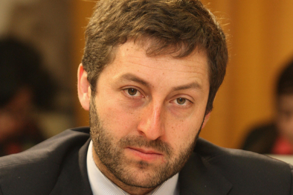 Diputado Coloma (UDI): «La familia es el núcleo de la sociedad y surge por el matrimonio entre un hombre y una mujer» Diputado Coloma (UDI):