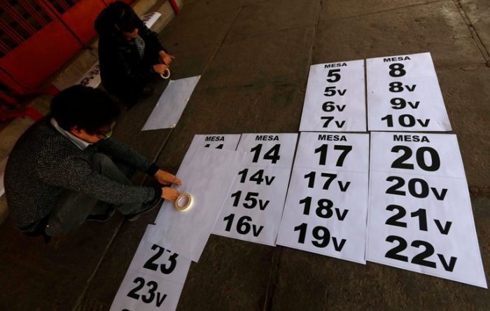 Chilenos votan este domingo en las primeras primarias locales de la historia