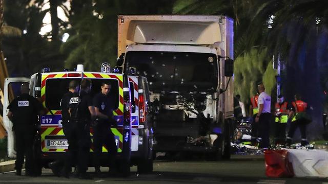 Día de la Independencia: nuevo atentado en Francia deja decenas de muertos entre quienes celebraban el 14 de julio Día de la Independencia: nuevo atentado en Francia deja decenas de muertos entre quienes celebraban el 14 de julio