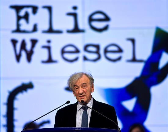 Muere en Nueva York el premio nobel Elie Wiesel, voz del Holocausto judío Muere en Nueva York el premio nobel Elie Wiesel, voz del Holocausto judío