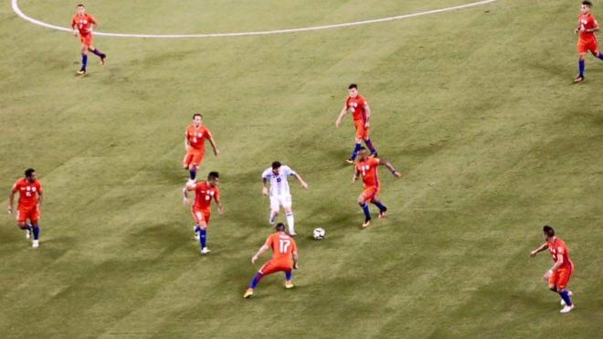 La historia detrás de la foto viral de Lionel Messi: quién la tomó, cómo explotó y la imagen que no llegó La historia detrás de la foto viral de Lionel Messi: quién la tomó, cómo explotó y la imagen que no llegó