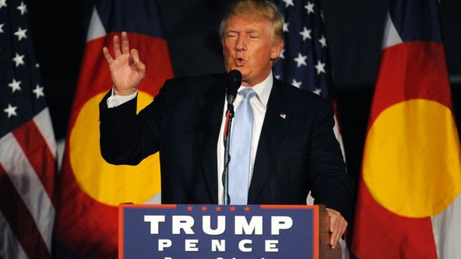 Ira por palabras de Trump sobre el silencio de la madre de un soldado musulmán de EE.UU. muerto en combate Ira por palabras de Trump sobre el silencio de la madre de un soldado musulmán de EE.UU. muerto en combate