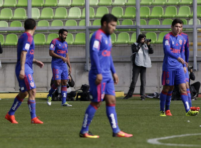 Siguen los fantasmas del torneo pasado: La renovada Universidad de Chile cae ante Santiago Wanderers Siguen los fantasmas del torneo pasado: La renovada Universidad de Chile cae ante Santiago Wanderers