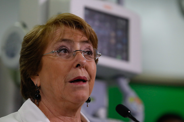 Bachelet responde ante segunda masiva marcha No+AFP: «Asumimos el grave déficit de nuestras pensiones» Bachelet responde ante segunda masiva marcha No+AFP: