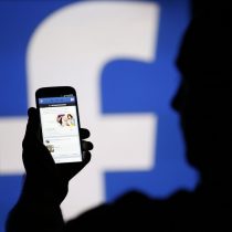 La Unión Europea interroga a Facebook y pone en la mira fusión con WhatsApp