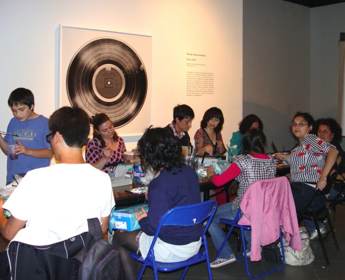 Vacaciones de Invierno: Talleres gratuitos para crear arte en la oscuridad en Sala del Museo Nacional de Bellas, 15 al 23 de julio Vacaciones de Invierno: Talleres gratuitos para crear arte en la oscuridad en Sala del Museo Nacional de Bellas, 15 al 23 de julio