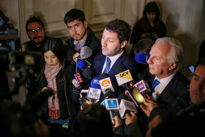Chile Vamos anuncia comisión investigadora por altas pensiones en Gendarmería Chile Vamos anuncia comisión investigadora por altas pensiones en Gendarmería