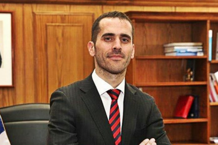 Subsecretario de Justicia ofició a contralor para que no hubiera tope en millonarias jubilaciones de Gendarmería Subsecretario de Justicia ofició a contralor para que no hubiera tope en millonarias jubilaciones de Gendarmería