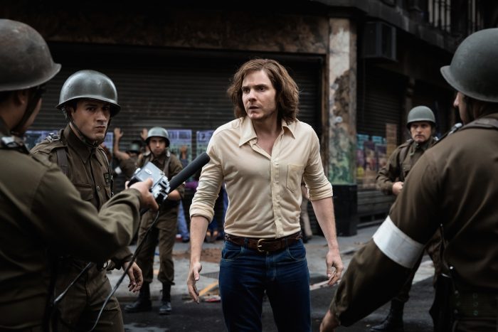Florian Gallenberger, director de “Colonia “: “La película motivó que en Alemania se abrieran los archivos del enclave” Florian Gallenberger, director de “Colonia “: “La película motivó que en Alemania se abrieran los archivos del enclave”