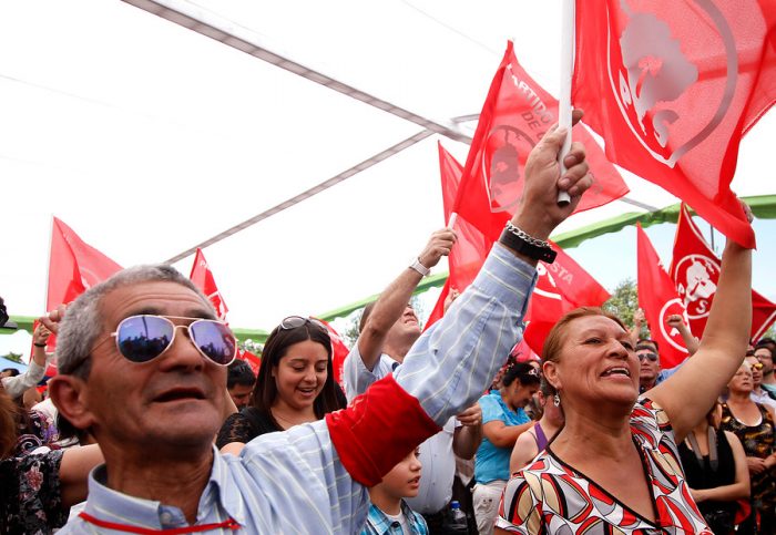 Sector “izquierda socialista” del PS respalda a Roxana Pey y critica al Mineduc Sector