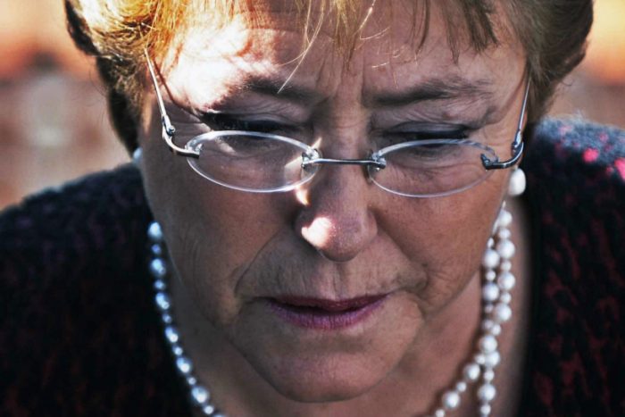 Bachelet oficializa envío de Reforma a la Educación Superior al Congreso en medio de lluvia de críticas cruzadas Bachelet oficializa envío de Reforma a la Educación Superior al Congreso en medio de lluvia de críticas cruzadas
