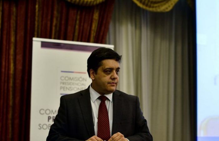 La ley del ex: David Bravo pone en duda credibilidad de cifras de desempleo de U. de Chile La ley del ex: David Bravo pone en duda credibilidad de cifras de desempleo de U. de Chile