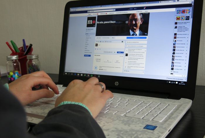 Una sencilla fórmula para seguir leyendo las noticias de El Mostrador en Facebook Una sencilla fórmula para seguir leyendo las noticias de El Mostrador en Facebook