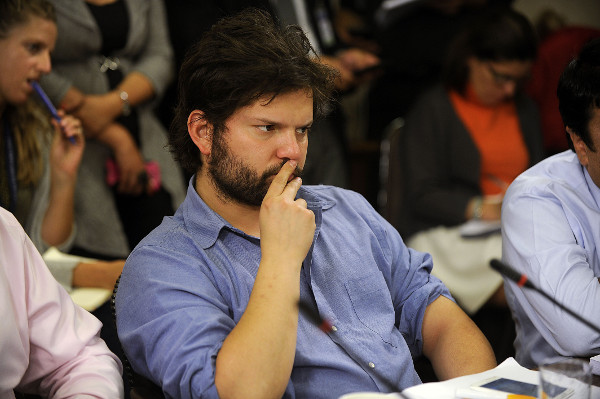 Boric critica la carencia de “convicción” del Ejecutivo por gratuidad universal y dice que “el gobierno prefirió no incomodar a los que ven un negocio en la educación” Boric critica la carencia de “convicción” del Ejecutivo por gratuidad universal y dice que “el gobierno prefirió no incomodar a los que ven un negocio en la educación”